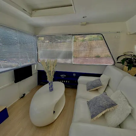 Botel Bateau Mama Mia Narbonne