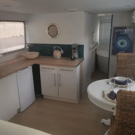 Bateau Mama Mia נרבון